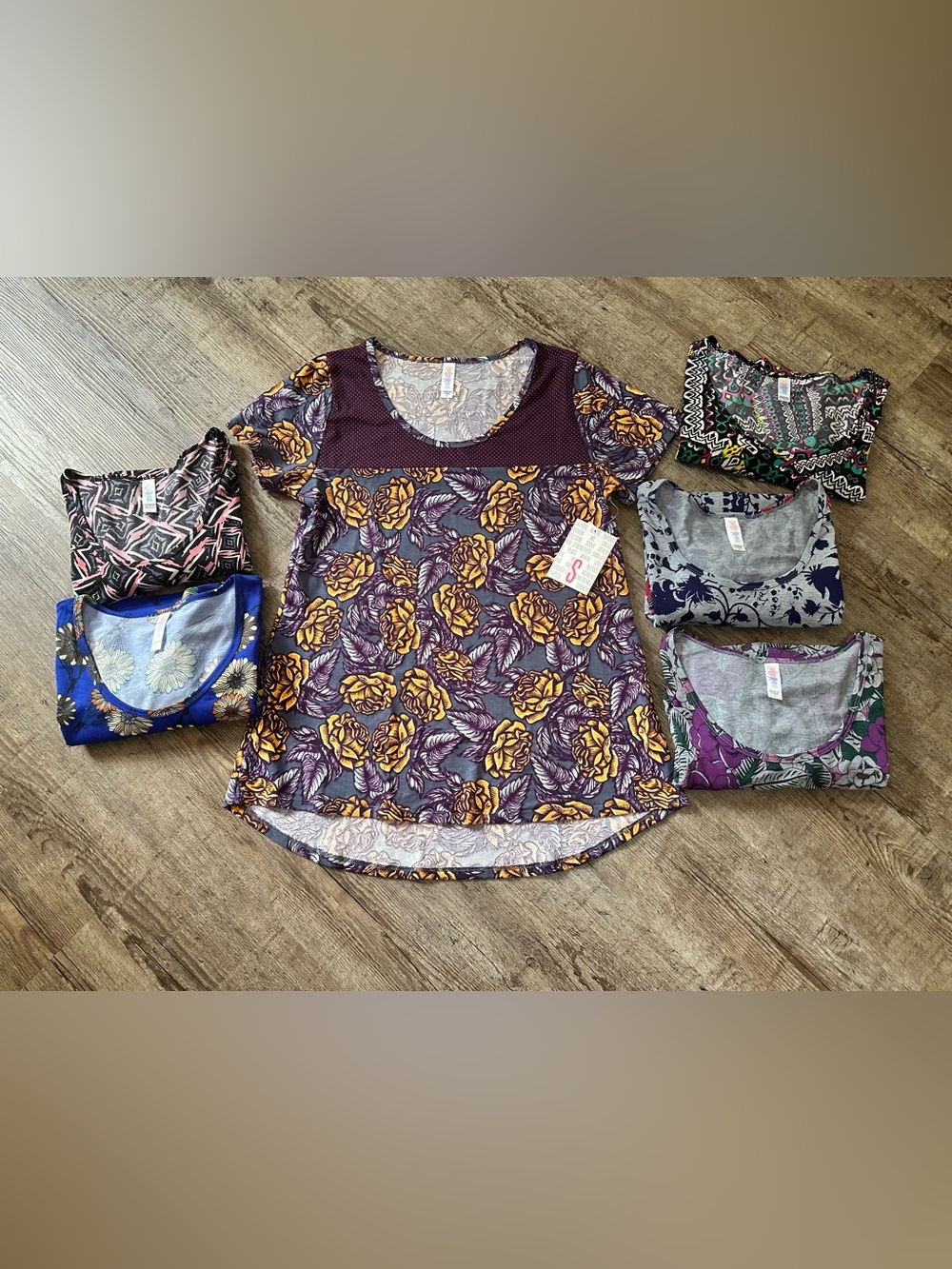 LuLaRoe Classic T Shirt Bundle Size Small NWT Lot of 6